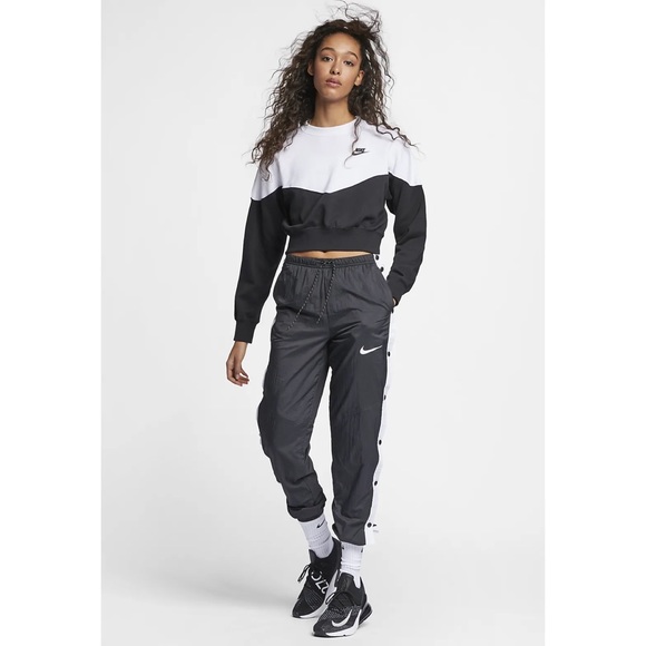 sportswear heritage fleece sweatshirt